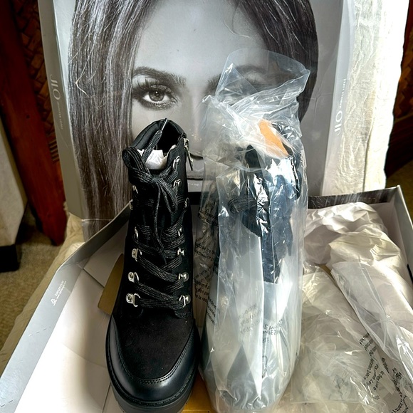 NIB J Lo Rigly boots black size 8.5 BRAND NEW! - Picture 2 of 8
